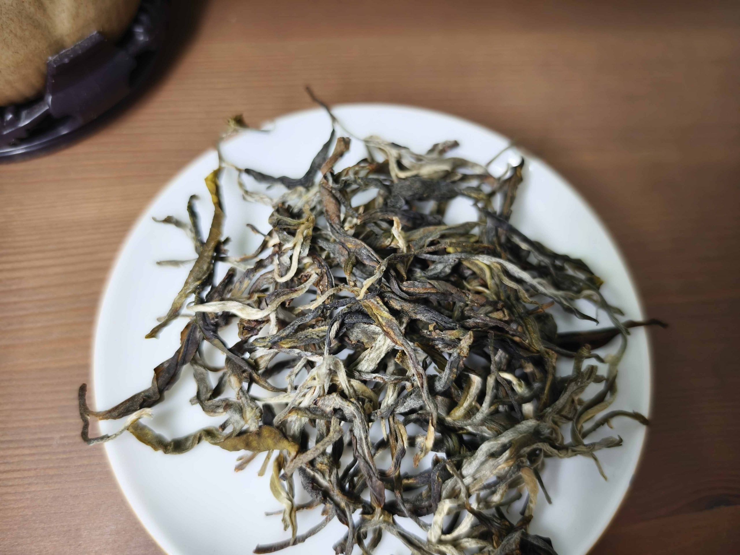 易武高山寨茶多少钱一斤？