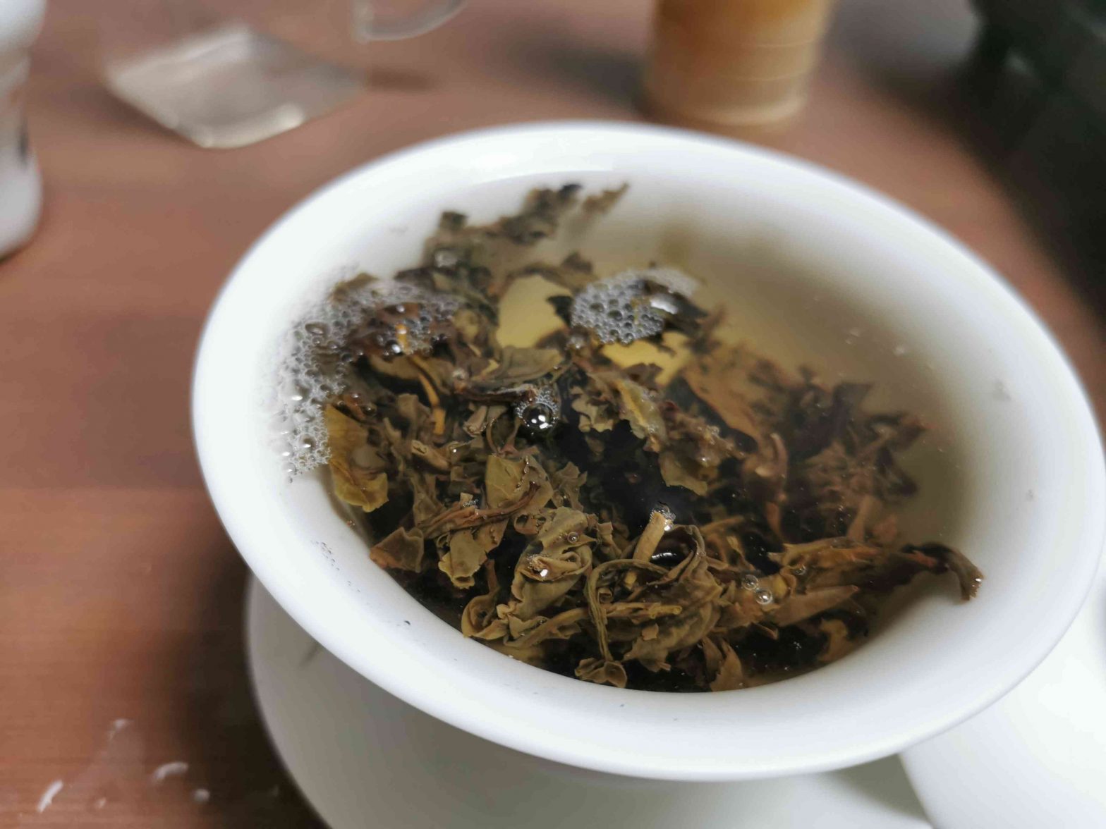 为啥含适量老叶和茶梗的普洱茶喝起来更甜